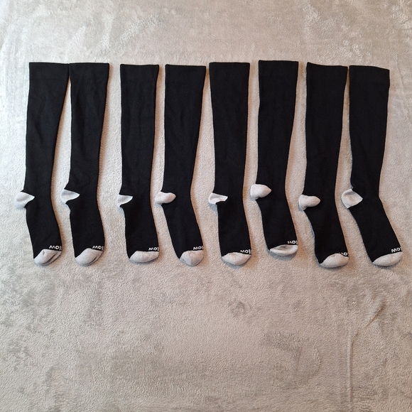 Wellow Compression Socks Size XL Solid Black 4 Pairs - Picture 1 of 9